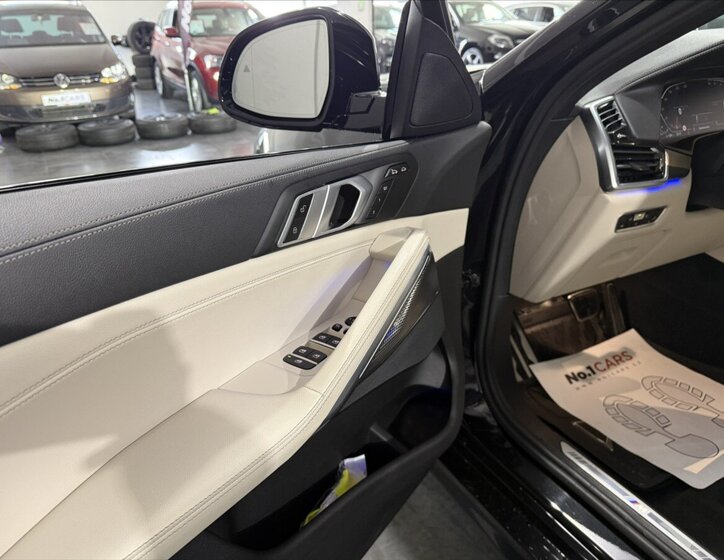 BMW X6 Sedan / Limuzína 3,0 l 250 kw