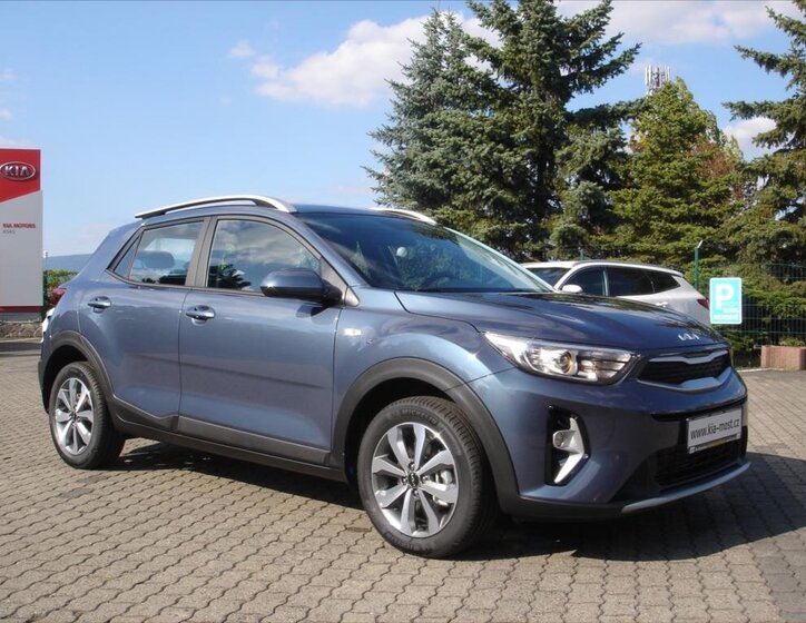 KIA Stonic SUV 1,2 l 58 kw