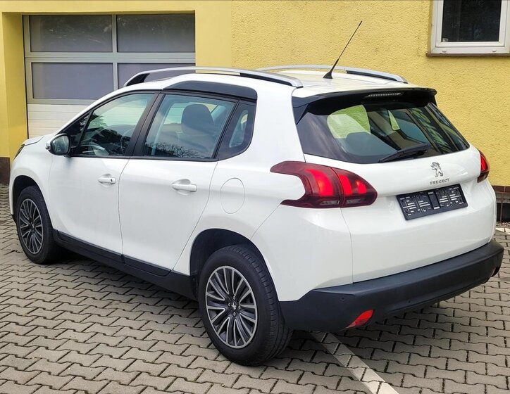 Peugeot 2008 SUV / Terénní 1,2 l 60 kw