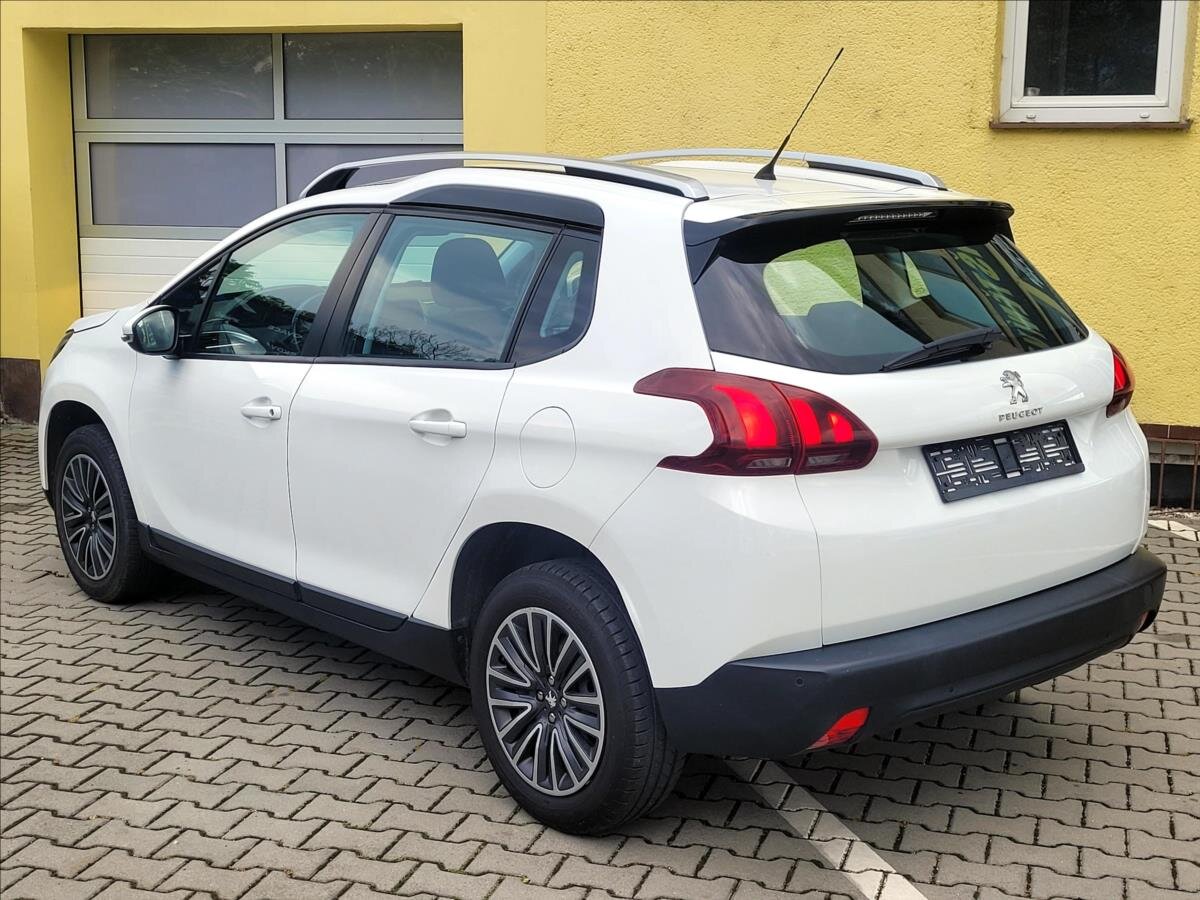 Peugeot 2008 SUV / Terénní 1,2 l 60 kw