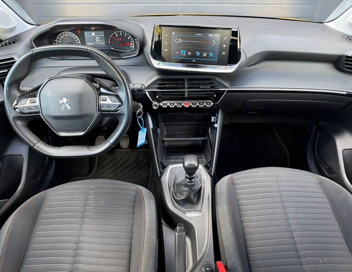 Peugeot 208 Hatchback 1,2 l 74 kw