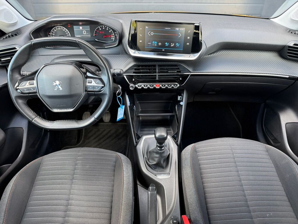 Peugeot 208 Hatchback 1,2 l 74 kw