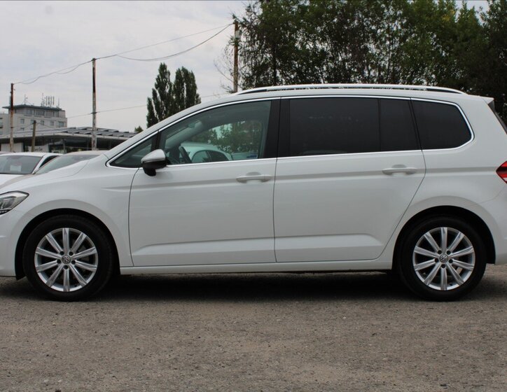 Volkswagen Touran 8