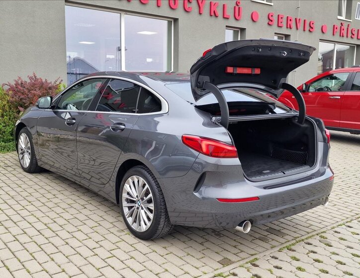 BMW Řada 2 Sedan / Limuzína 2,0 l 110 kw