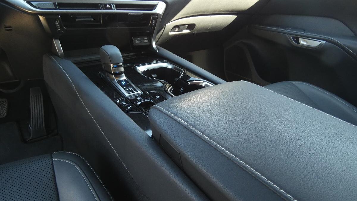 Lexus RX 350h SUV / Terénní 2,5 l 140 kw