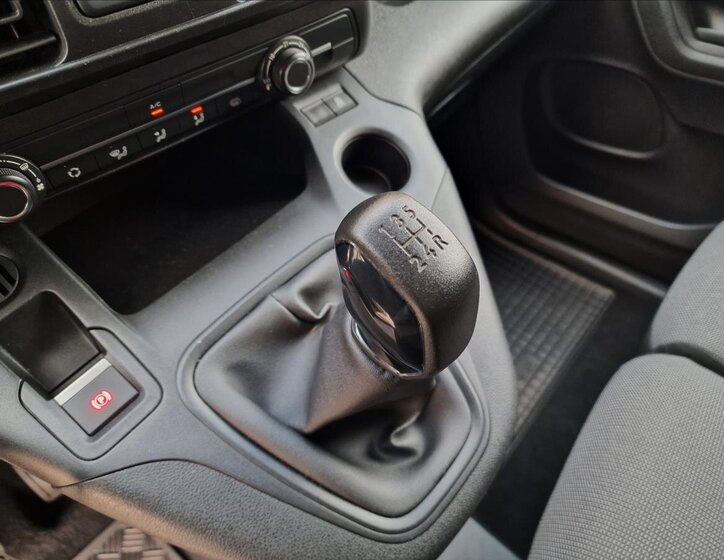 Opel Combo Skříň 1,5 l 75 kw