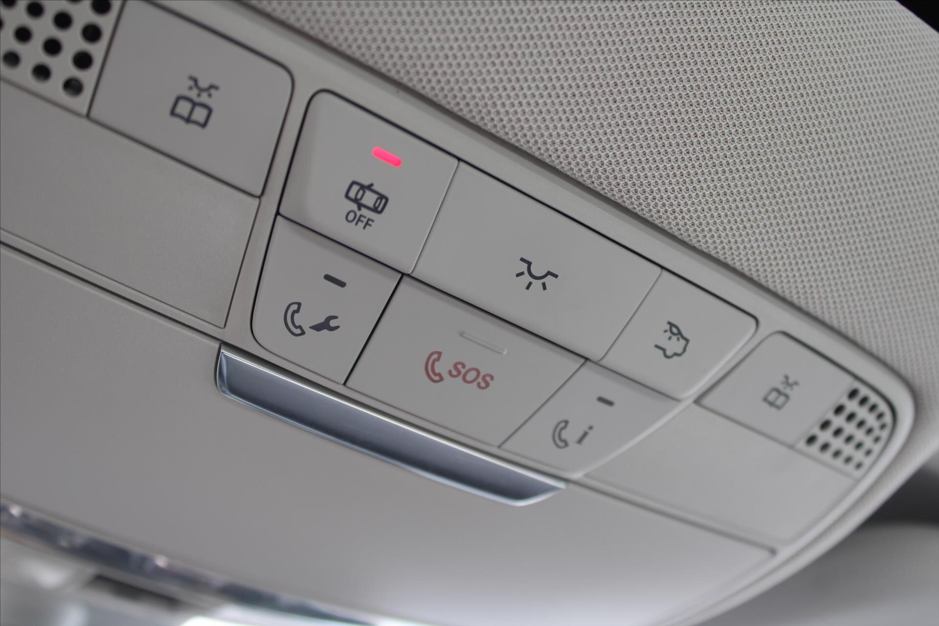 Mercedes-Benz Třídy E Sedan 2,0 l 155 kw