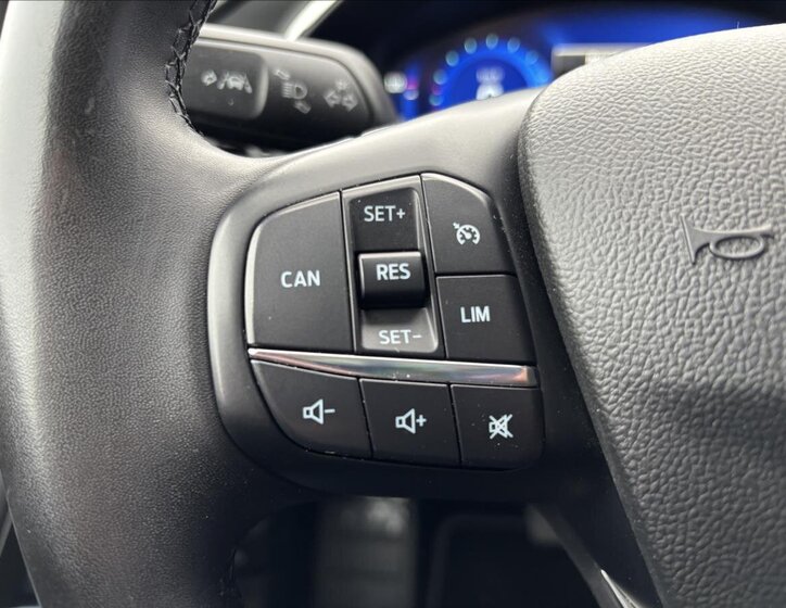 Ford Focus Kombi 999,0 92 kw