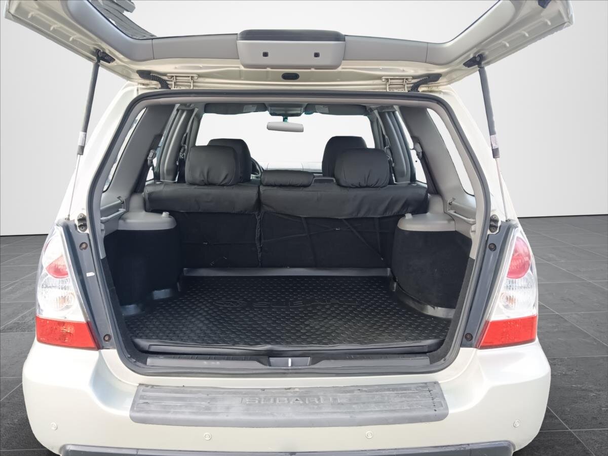 Subaru Forester SUV 2,5 l 169 kw
