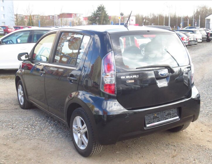 Subaru Justy Hatchback 998,0 51 kw