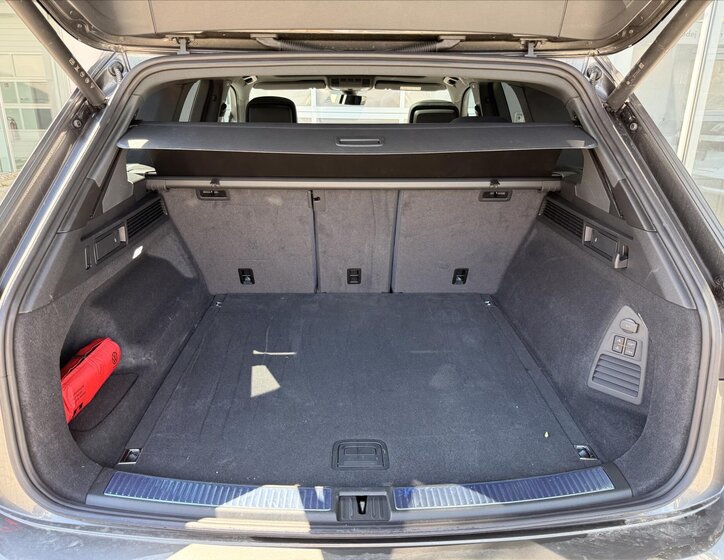 Volkswagen Touareg SUV / Terénní 3,0 l 210 kw