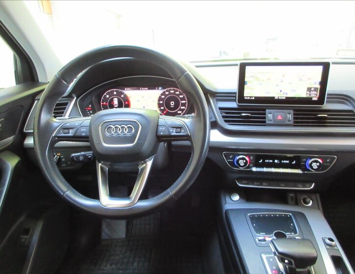 Audi Q5 SUV / Terénní 2,0 l 140 kw