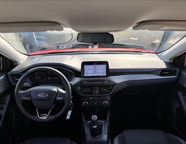 Ford Focus Kombi 999,0 92 kw