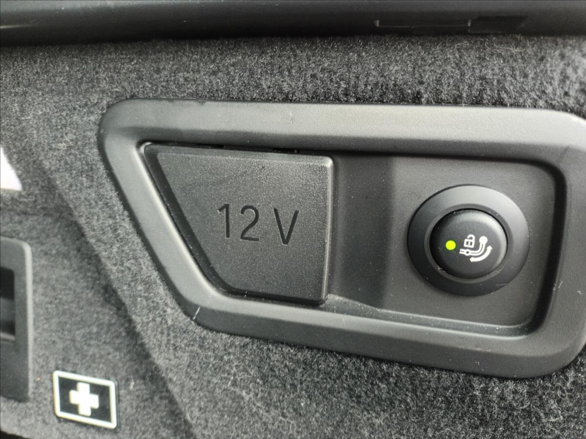 BMW X7 SUV / Terénní 4,4 l 390 kw