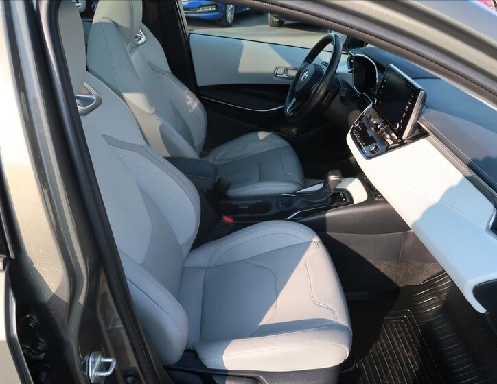 Toyota Corolla Kombi 2,0 l 132 kw