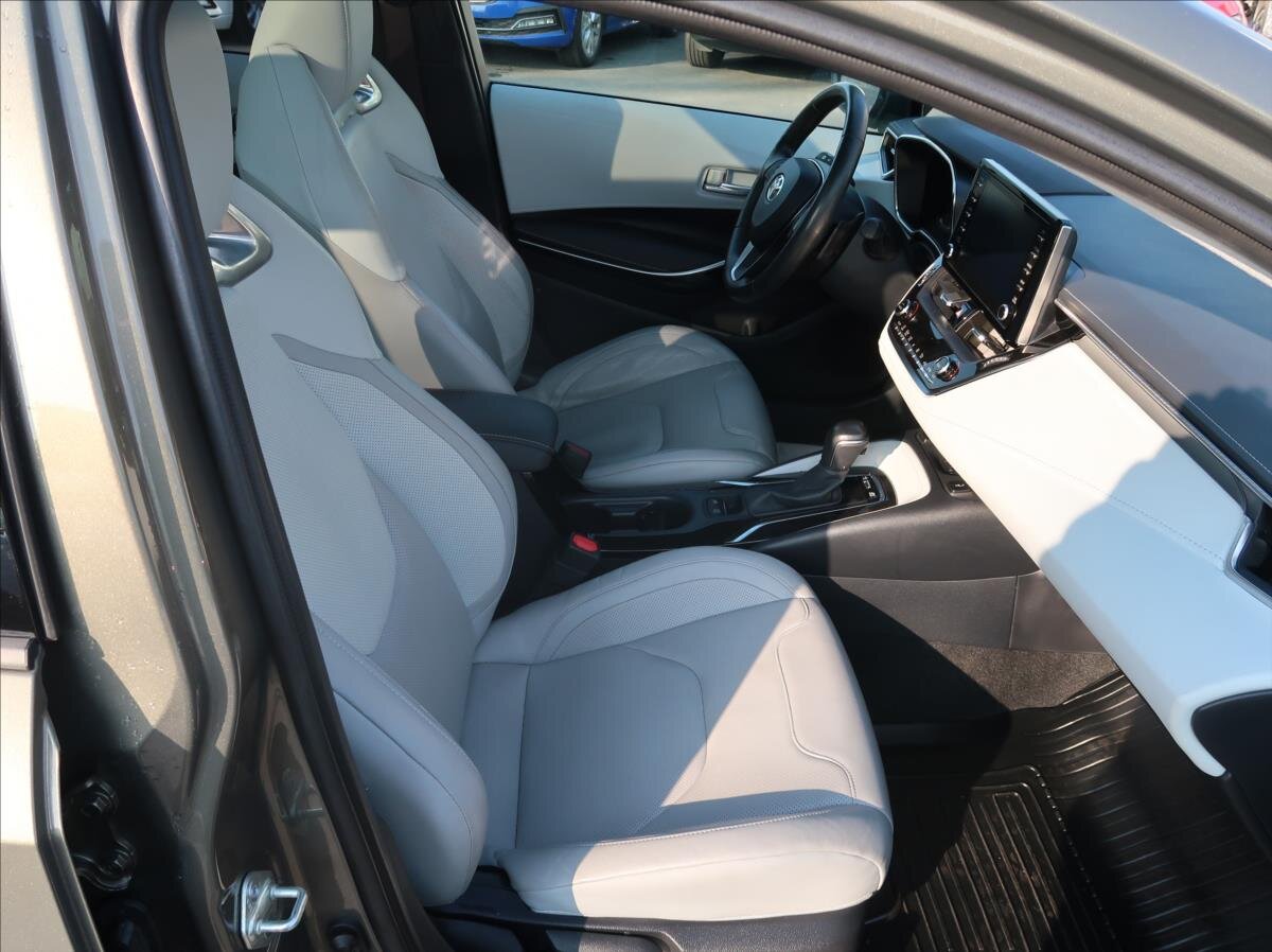 Toyota Corolla Kombi 2,0 l 132 kw