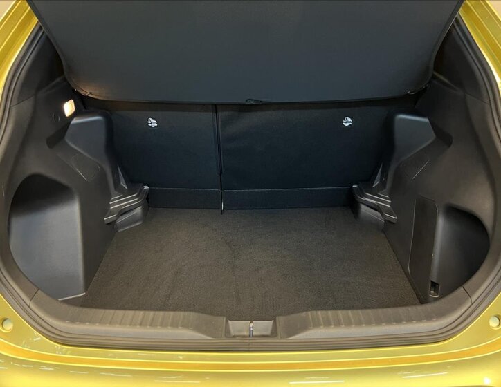 Toyota Yaris Cross 9