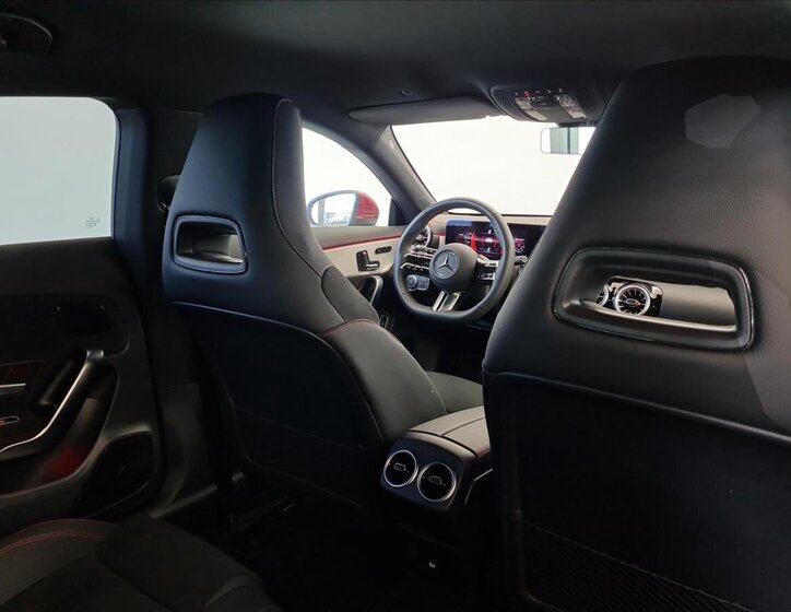 Mercedes-Benz CLA Kombi 1,3 l 120 kw