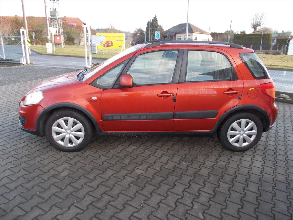 Suzuki SX4 Hatchback 1,6 l 88 kw