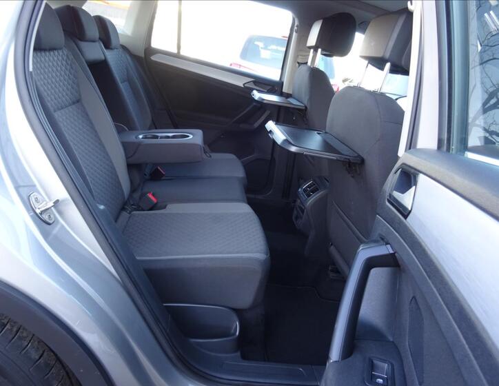 Volkswagen Tiguan 30