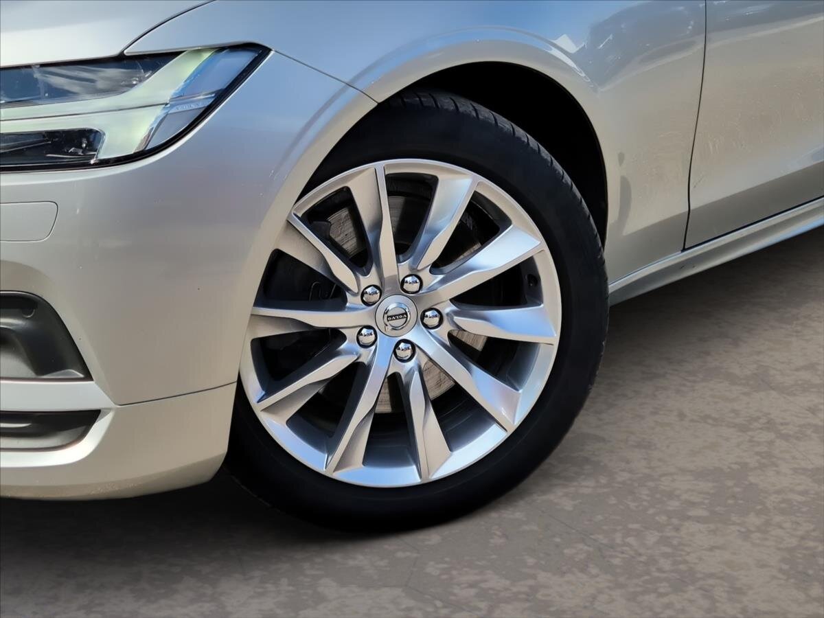 Volvo V90 Kombi 2,0 l 145 kw