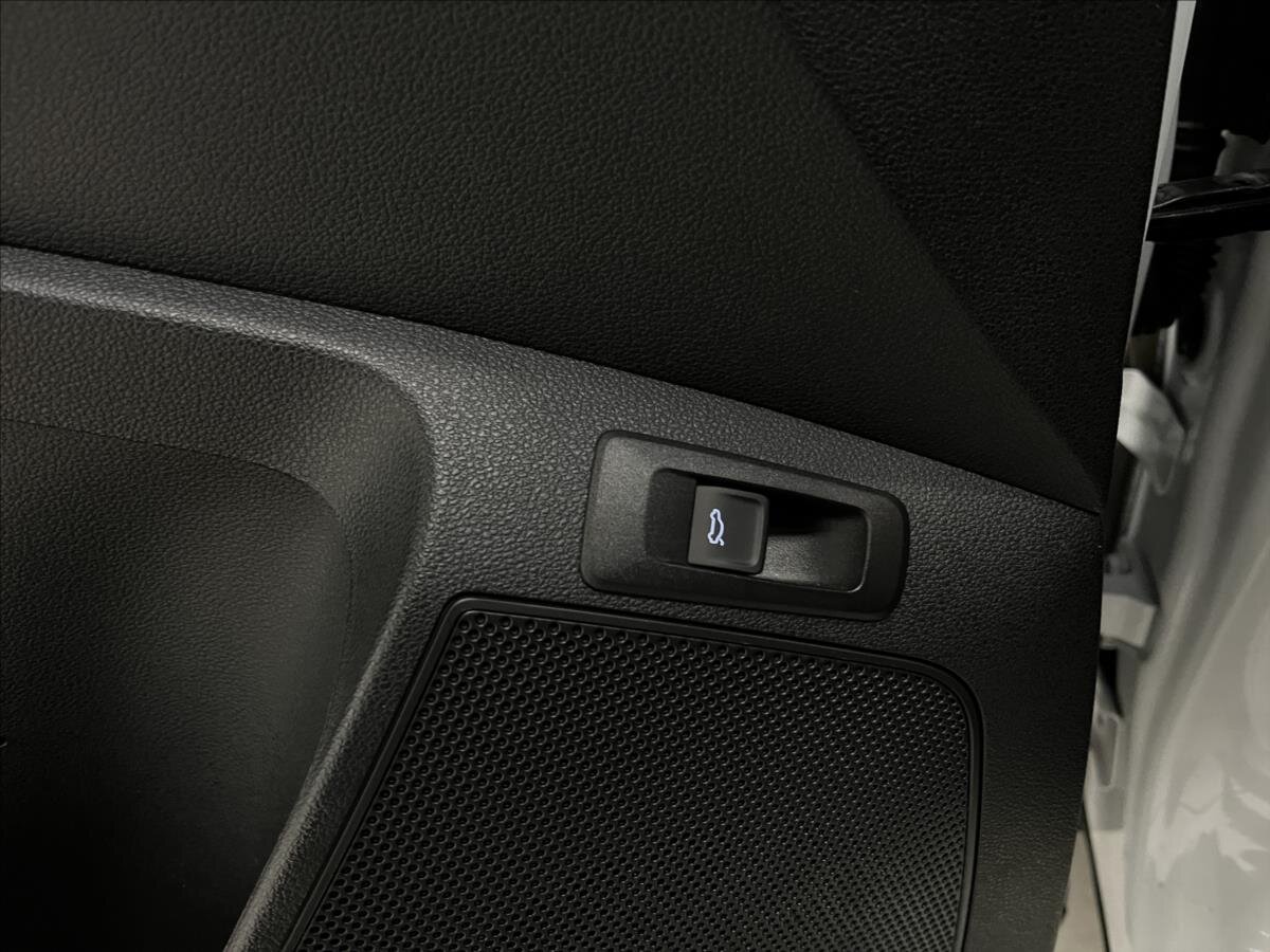 Škoda Karoq SUV / Terénní 1,5 l 110 kw