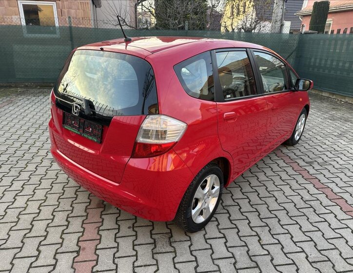 Honda Jazz Hatchback 1,2 l 66 kw
