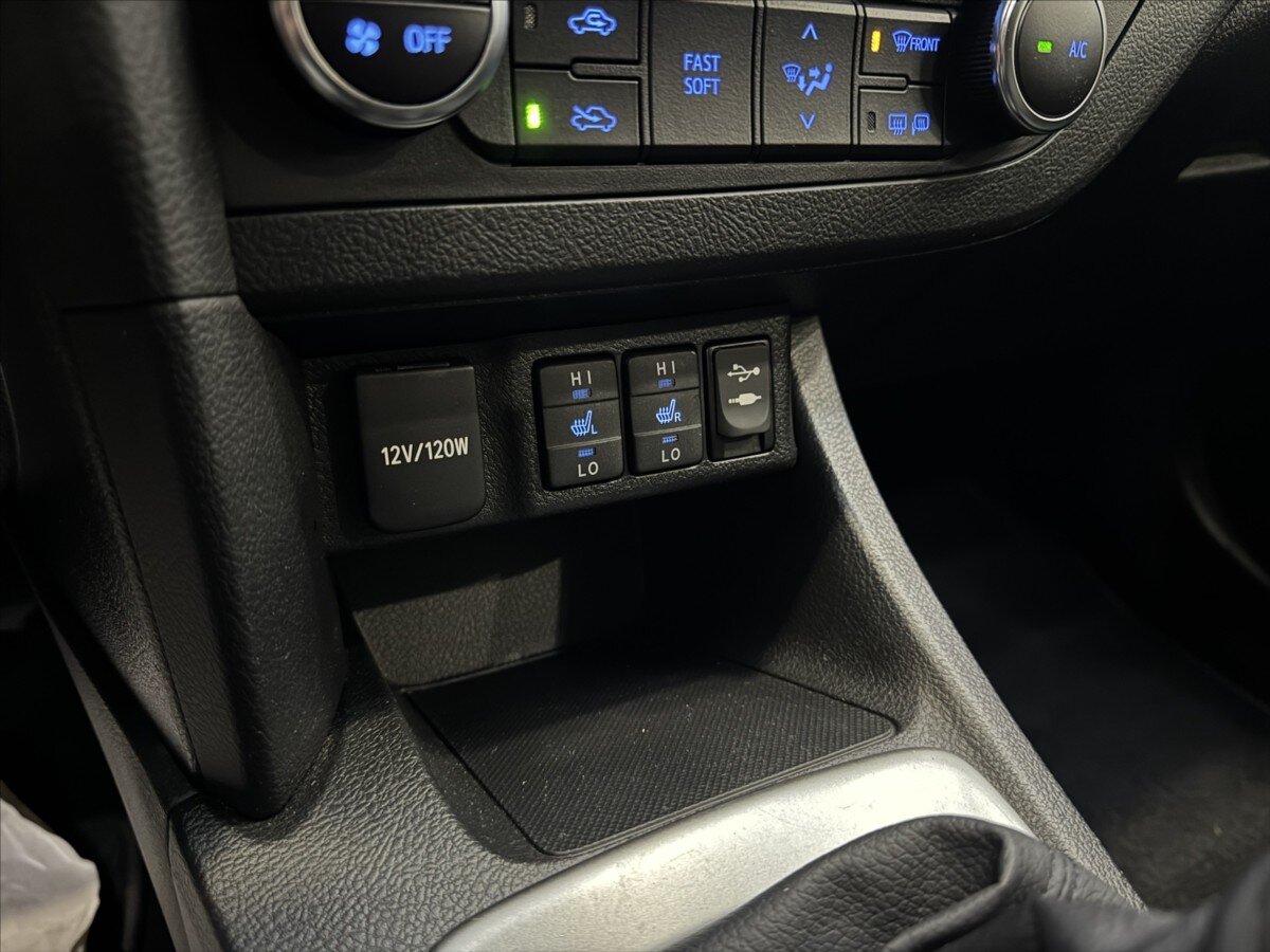 Toyota Auris Hatchback 1,6 l 97 kw