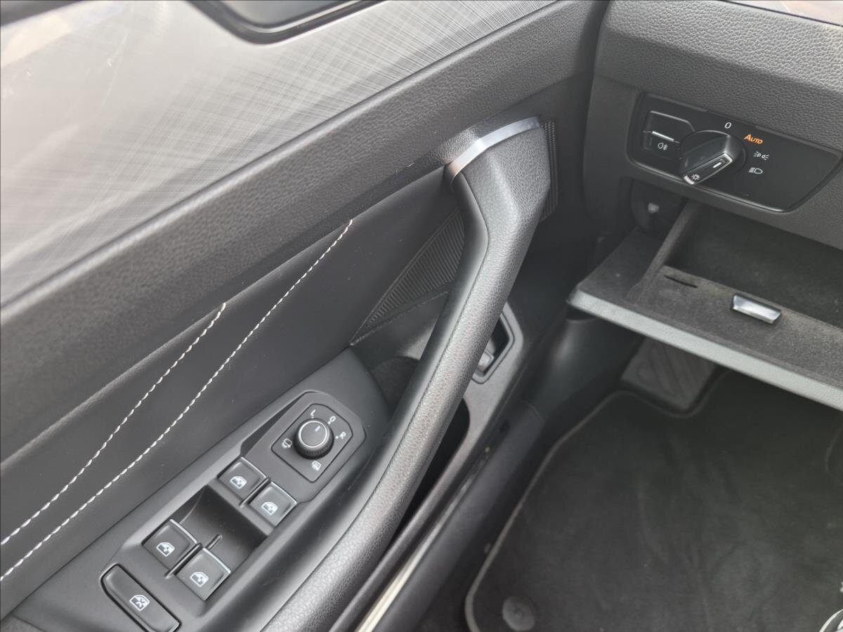 Volkswagen Passat Kombi 1,4 l 160 kw