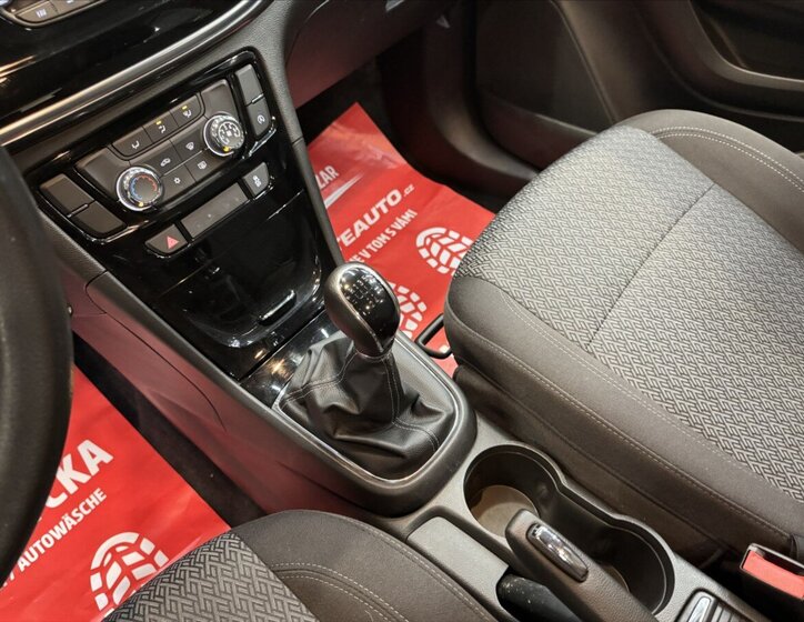 Opel Mokka SUV / Terénní 1,6 l 85 kw