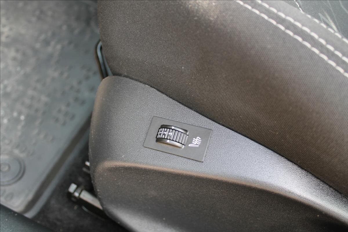 Peugeot 2008 SUV / Terénní 1,2 l 60 kw