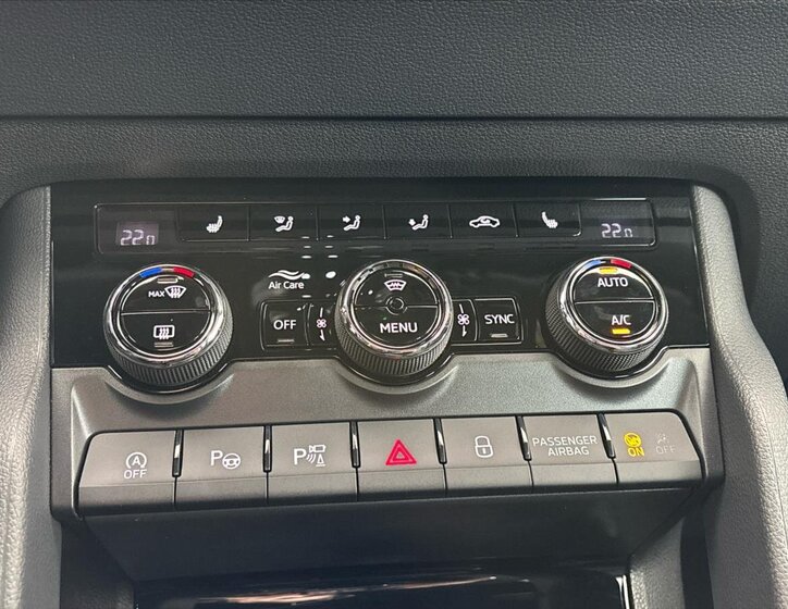 Škoda Karoq SUV / Terénní 1,5 l 110 kw