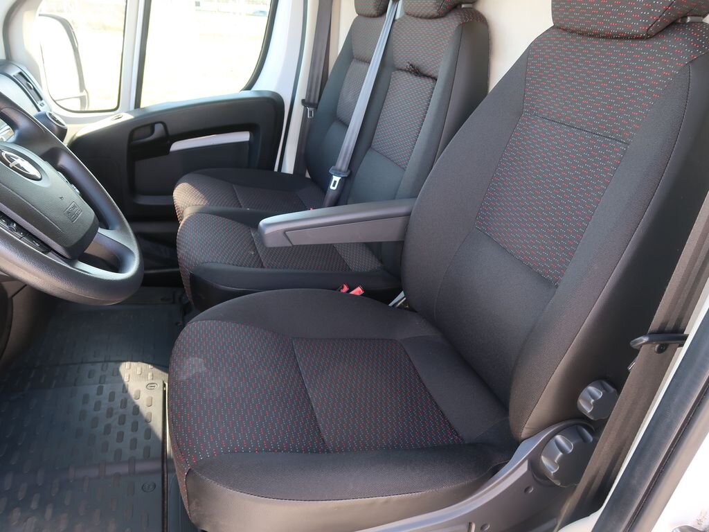 Opel Movano Skříň 2,2 l 103 kw