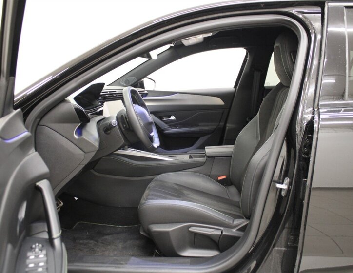 Peugeot 408 Liftback 1,6 l 165 kw