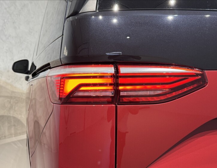 Volkswagen Multivan 13