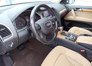 Audi Q7 9