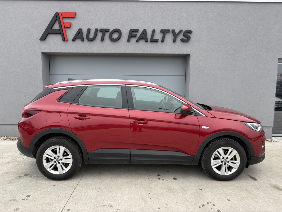 Opel Grandland X Sedan / Limuzína 1,2 l 96 kw