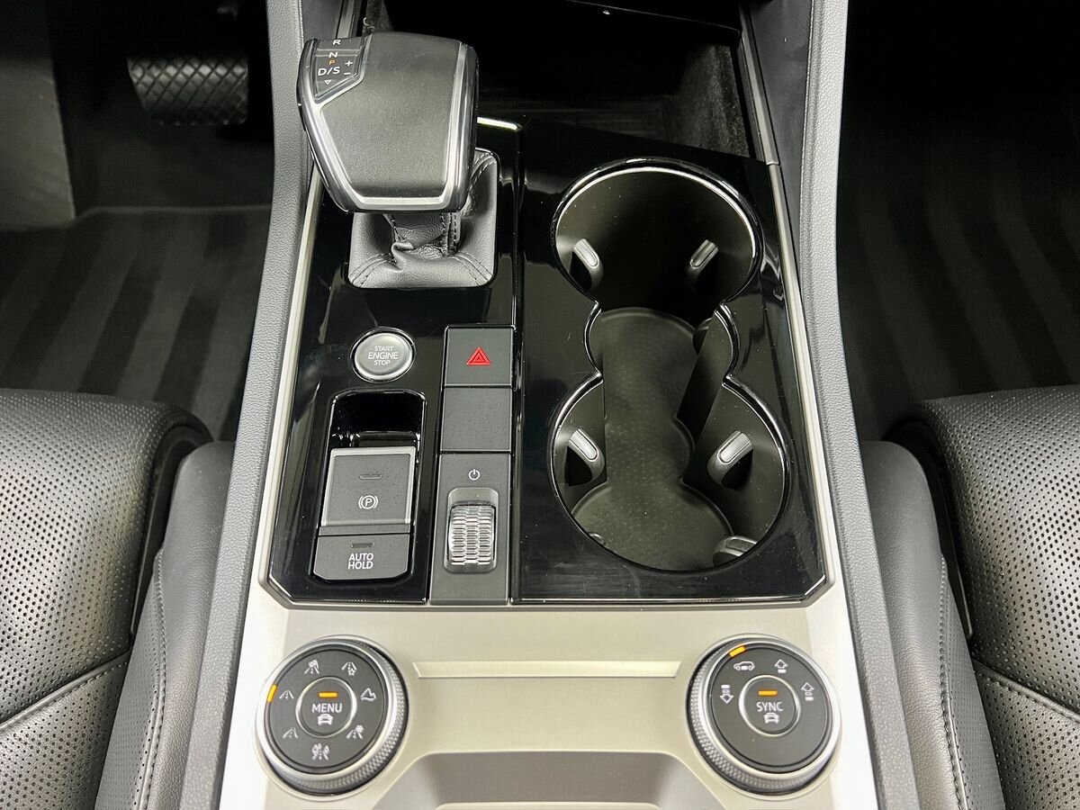 Volkswagen Touareg SUV / Terénní 3,0 l 210 kw