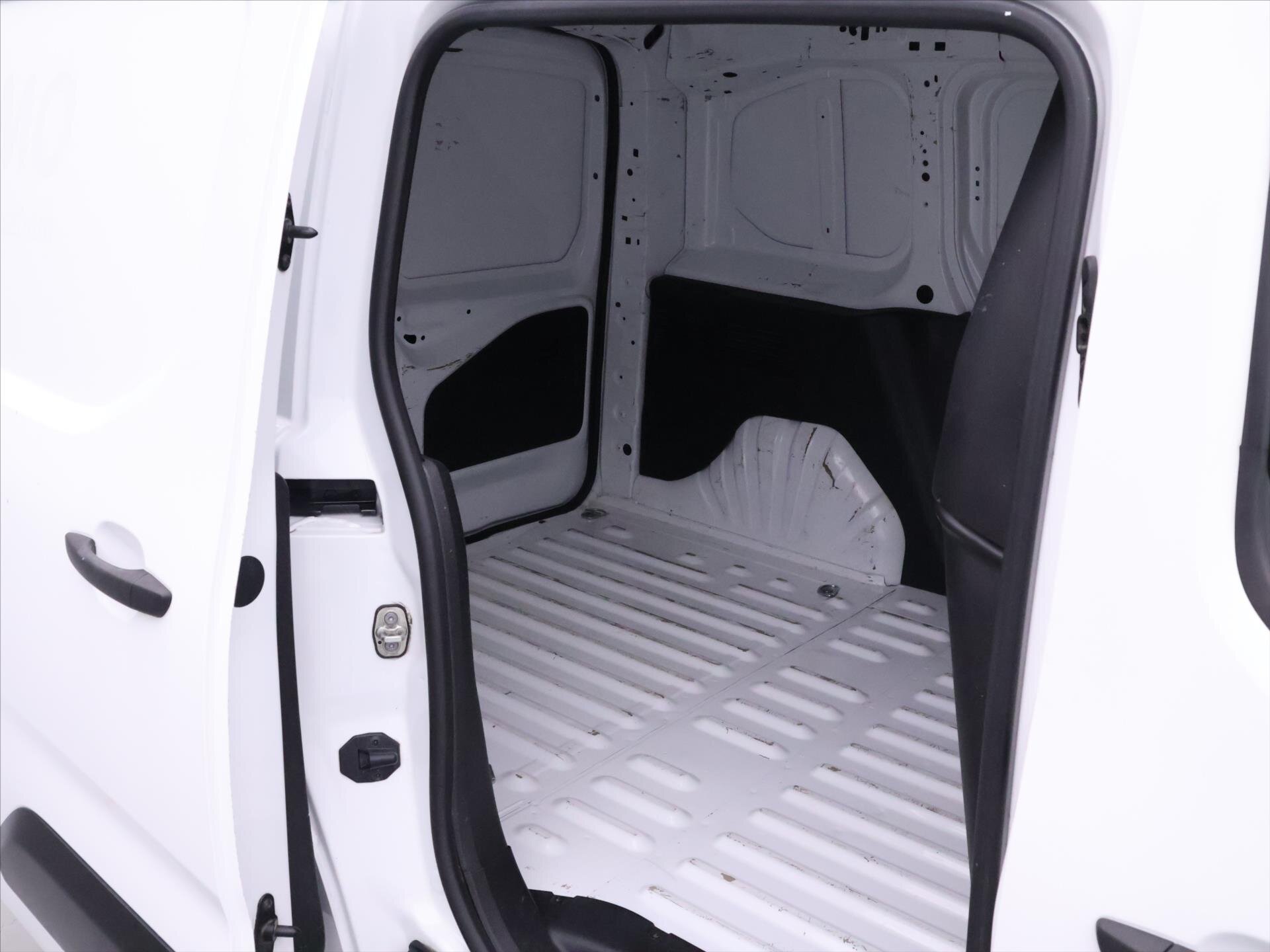 Peugeot Partner Ostatní 1,5 l 75 kw