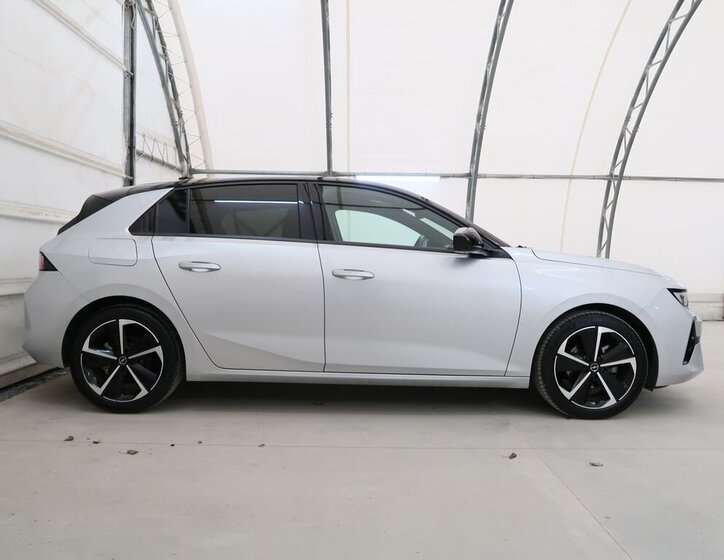 Opel Astra Hatchback 1,2 l 96 kw