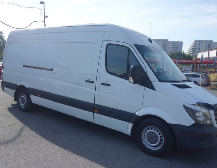 Mercedes-Benz Sprinter 8