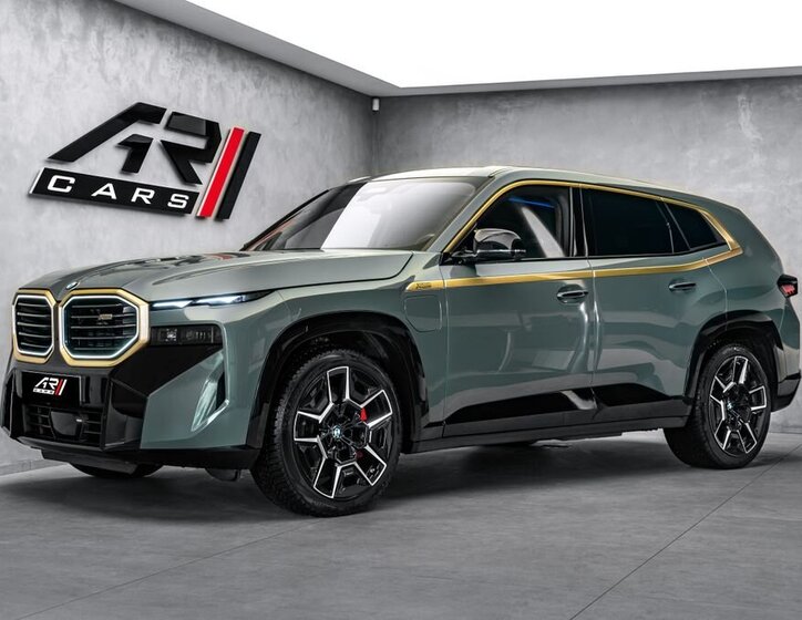 BMW XM SUV 4,4 l 360 kw