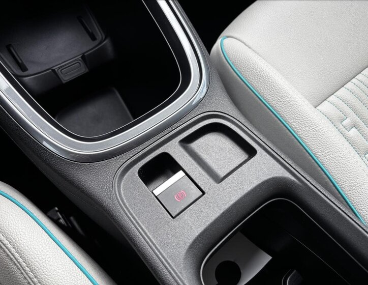 Fiat 600 SUV / Terénní 1,2 l 100 kw