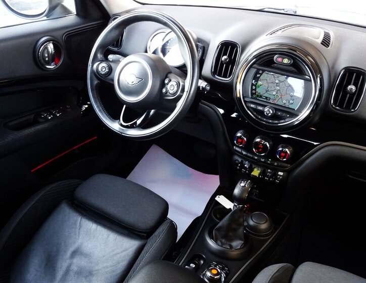 Mini Ostatní Kombi 1,5 l 165 kw