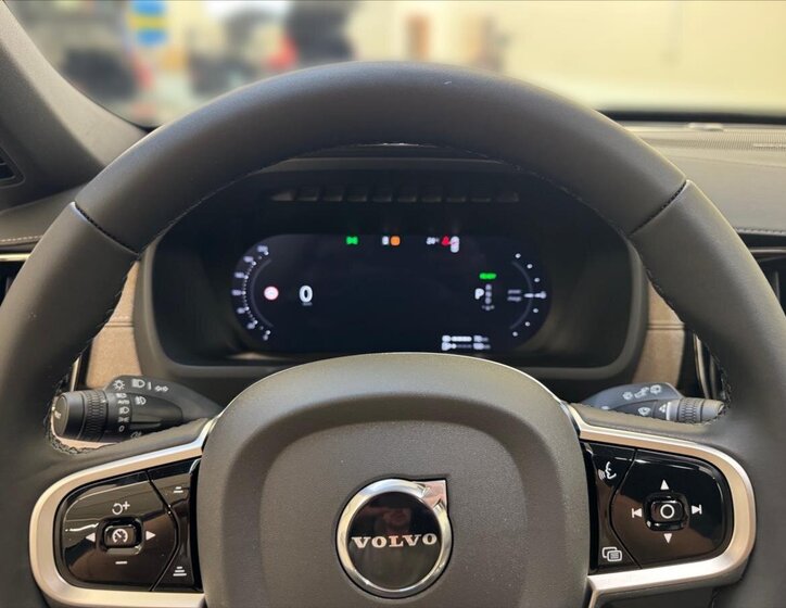 Volvo XC90 SUV 2,0 l 335 kw