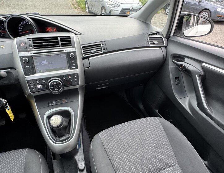 Toyota Verso MPV 2,0 l 91 kw