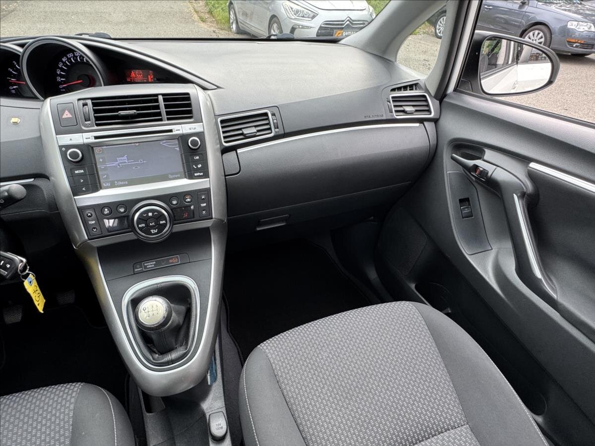 Toyota Verso MPV 2,0 l 91 kw
