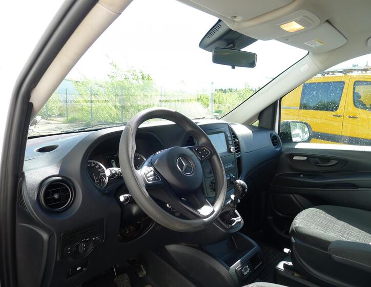Mercedes-Benz Vito 9
