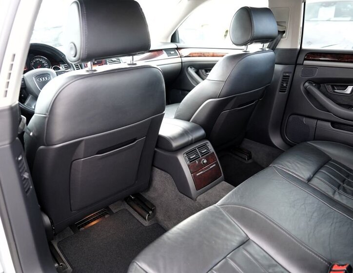 Audi A8 Sedan 3,0 l 171 kw