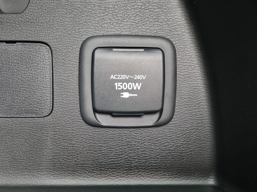 Mitsubishi Outlander SUV 2,4 l 225 kw